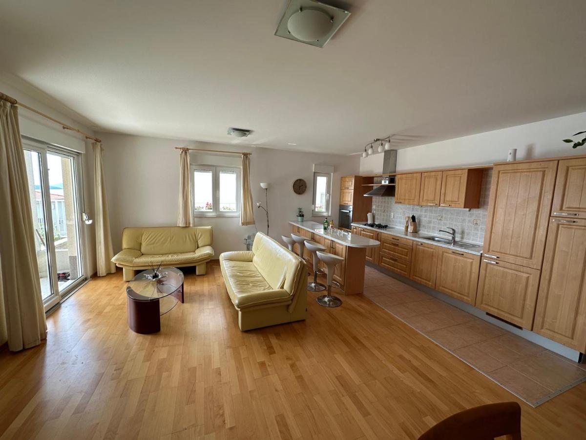 Aurora Luxury Apartment Trogir Exterior photo